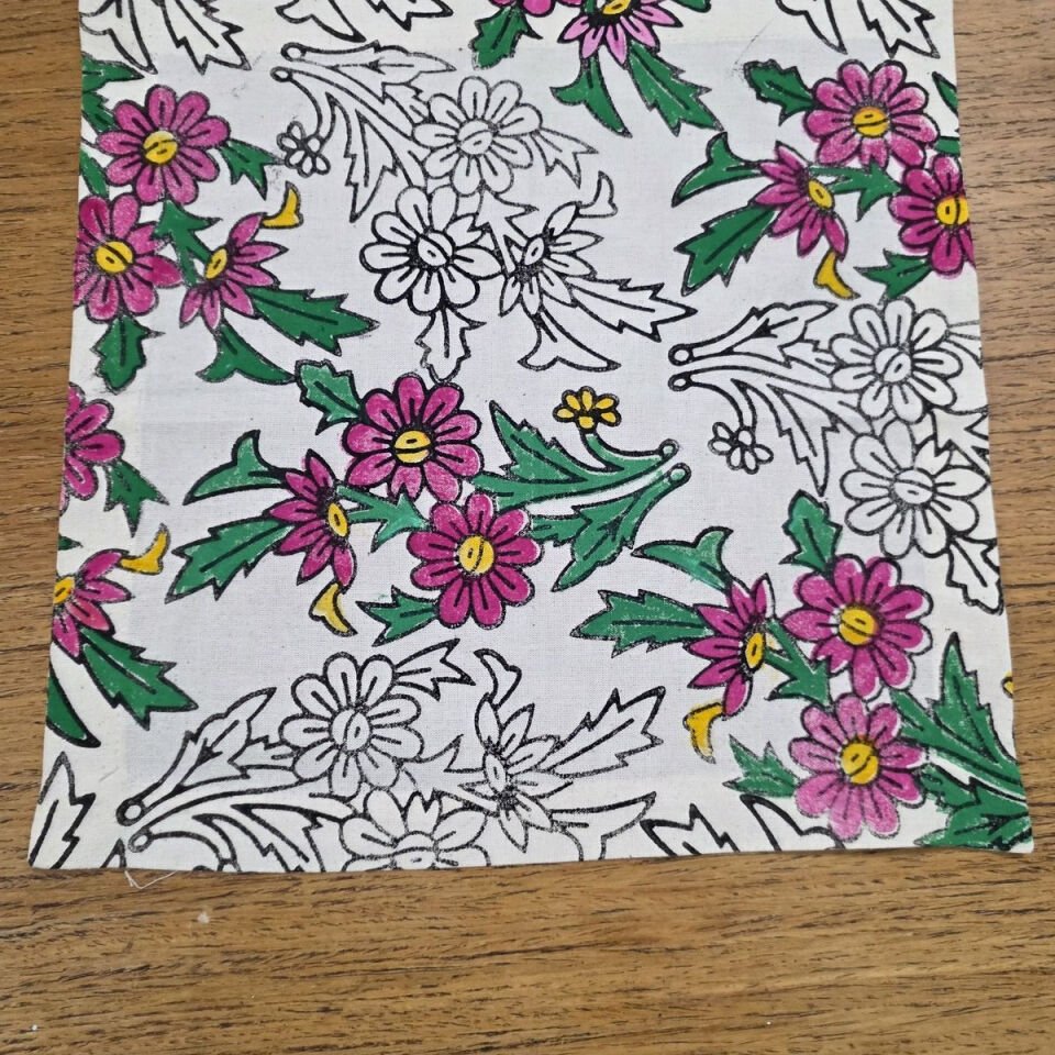 Renkli Çiçek Desenli Çok Amaçlı Örtü