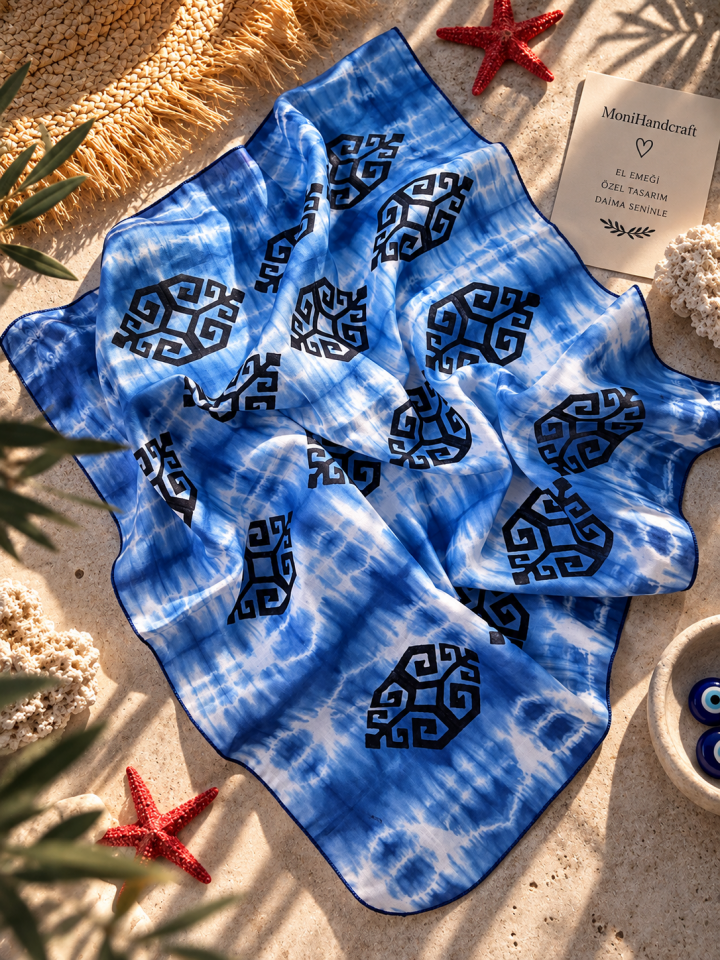 İndigo Shibori Eli Belinde Desenli Mavi Bandana